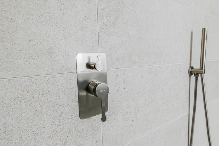 LussoVita Shower/Bath Mixer with Diverter - Matt Black